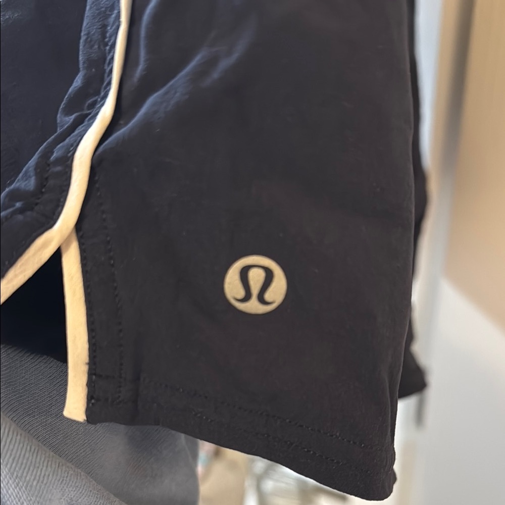 Lululemon License to Train Navy Blue Shorts - Picture 2 of 3